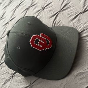 Oklahoma University Sooners Fitted Hat S/M New